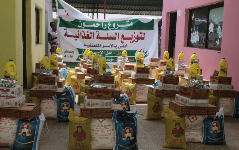 Distribution of food baskets